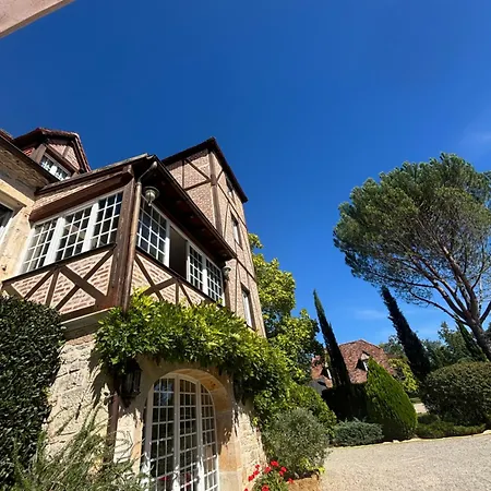 Nocleg ze śniadaniem Moulin Du Soustre 4*